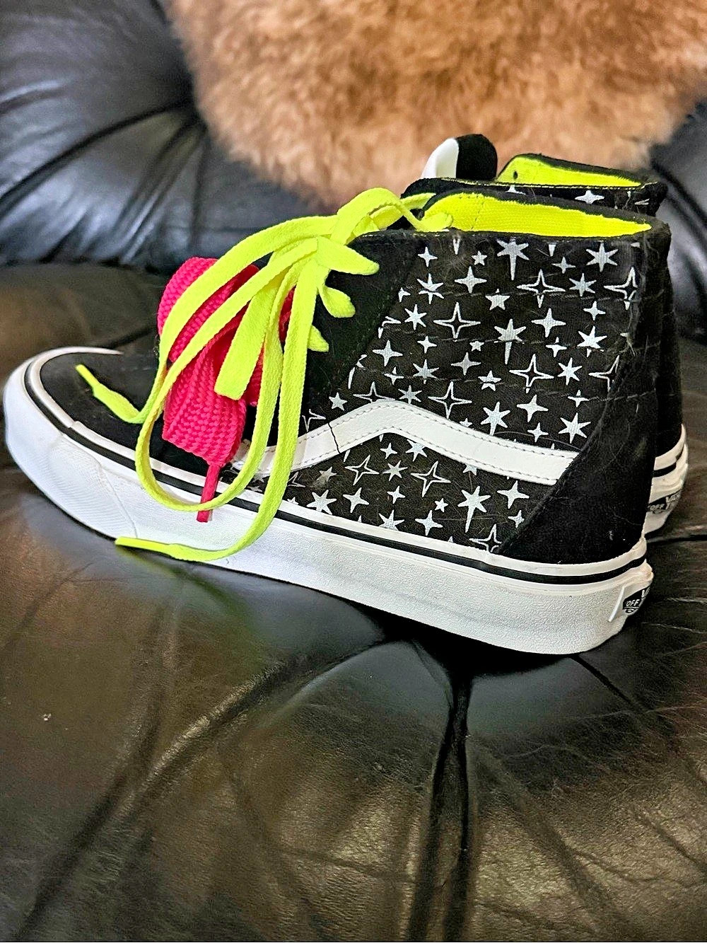 Vans Sk8-Hi Black Star Kids High Top Sneakers Black & White - Picture 2 of 4
